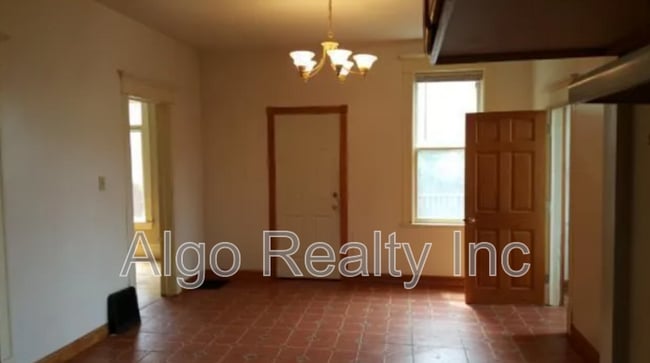 Photo - 3119 N James Ave