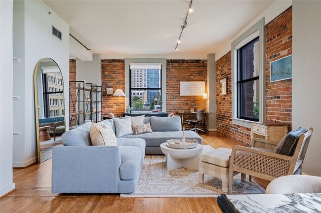 Building Photo - 915 Franklin St Unit 3D Rental