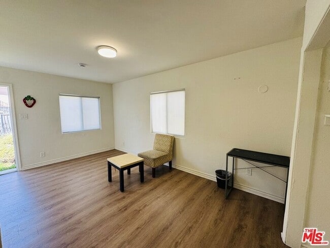 Photo - 640 W 81st St House