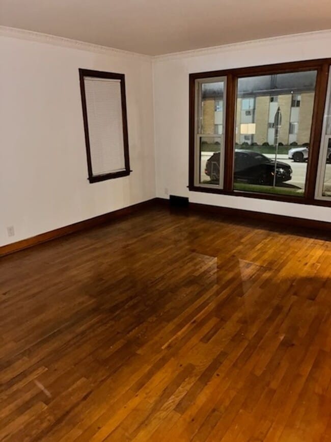 Building Photo - 5309 W Greenfield Ave Rental
