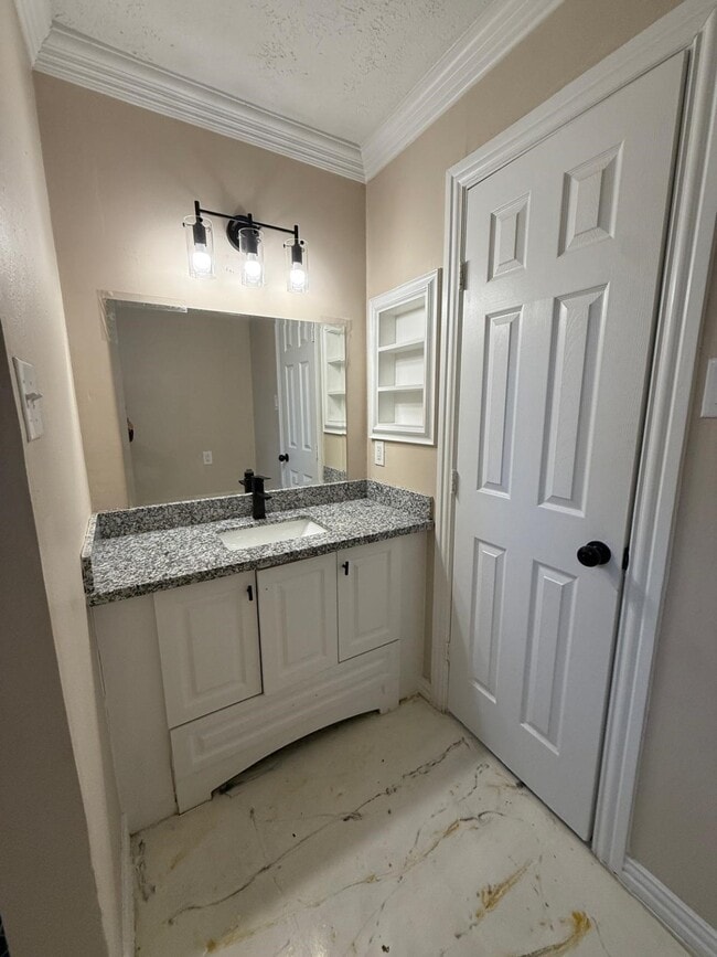 Photo - 22610 Smokey Hill Dr