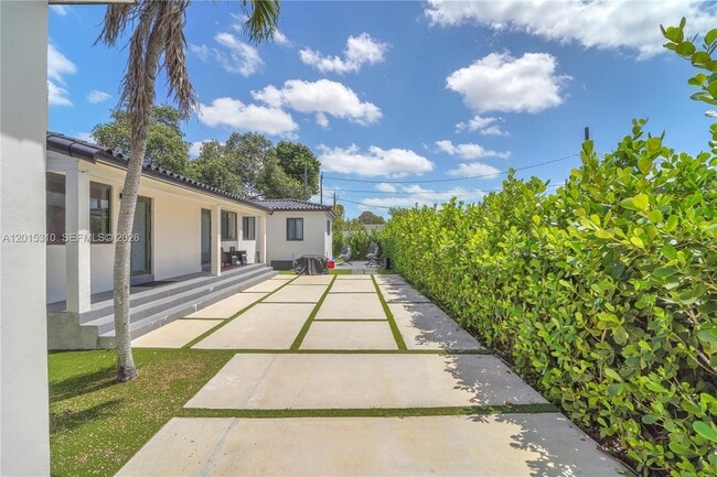 Photo - 621 SW 33rd Ave Unit 621