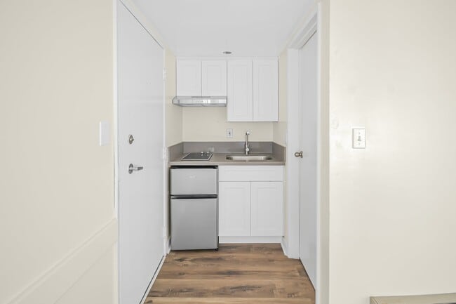 43321 Sierra Hwy Unit 100