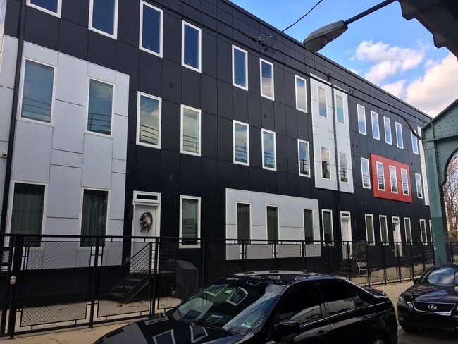 Photo - 2007 Hope st apartments