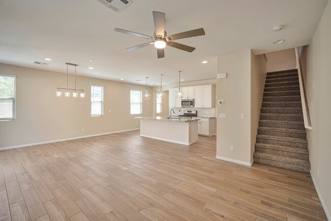 Photo - 780 Aurora Vale Pl