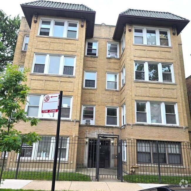 Building Photo - 3301 W Potomac Ave Rental