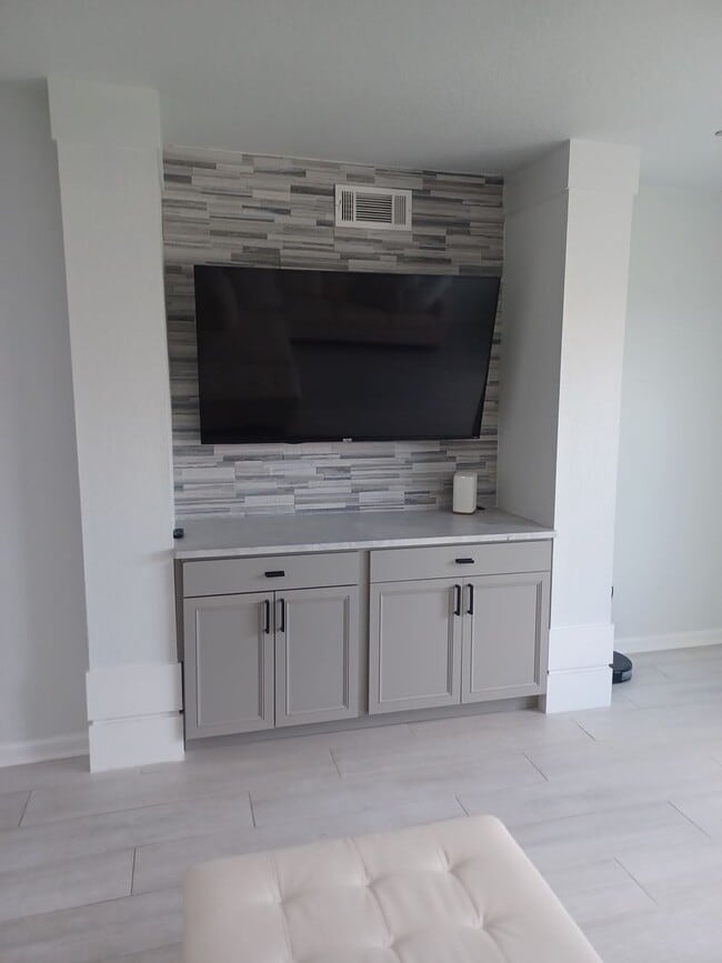 Photo - 23540 Walden Center Dr