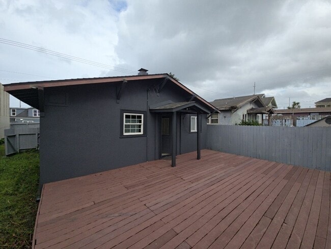 Photo - 2BR Eureka home features fully-fenced yard!