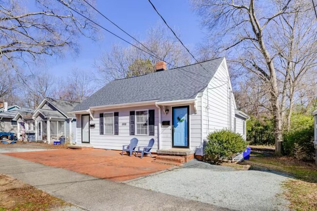 Building Photo - Charming, Furnished 1-Bedroom Home in Trin...
