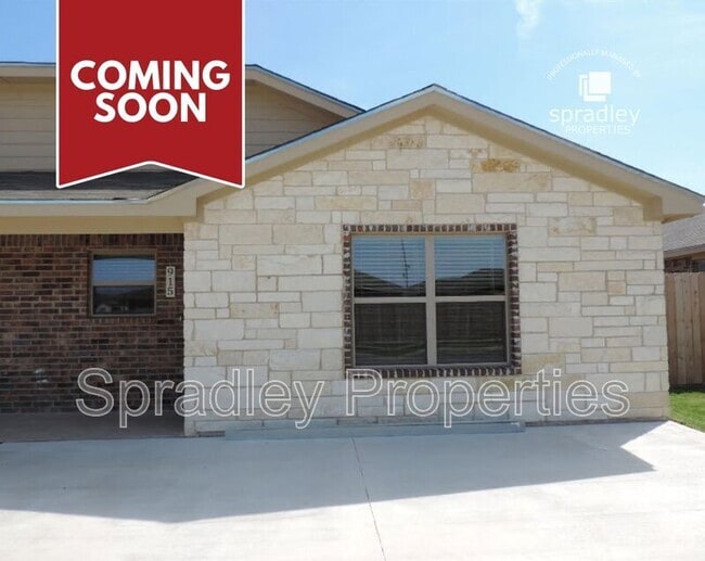 Building Photo - 915 Laila Ln Rental