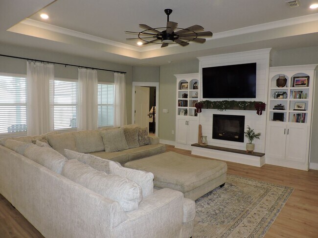 Photo - Easy access to shopping, interstate & Navy Federal complex!