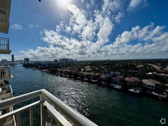 Building Photo - 1600 S Ocean Dr Rental