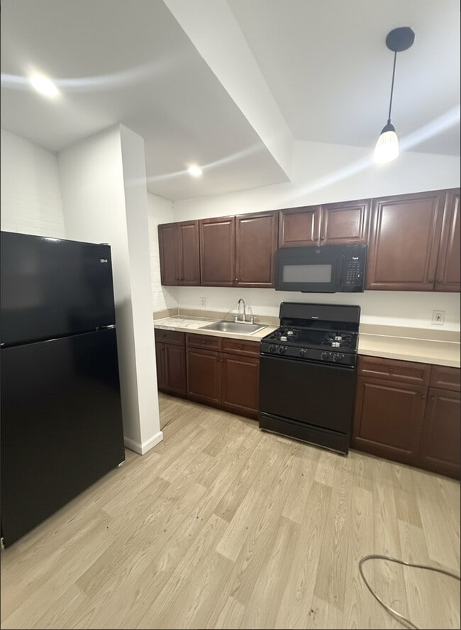 Photo - 5631 Heiskell St