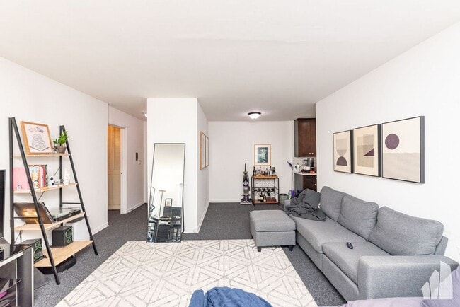 Photo - 520 W Aldine Ave Unit 306