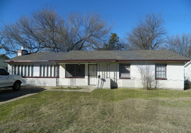 Photo - COMING SOON! Brick 3-Bed, 2-Bath with Fenc...