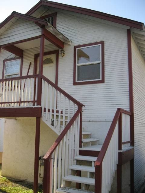 34 Center St Unidad C