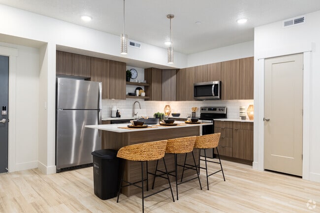 2BR, 2BA - 1,072SF