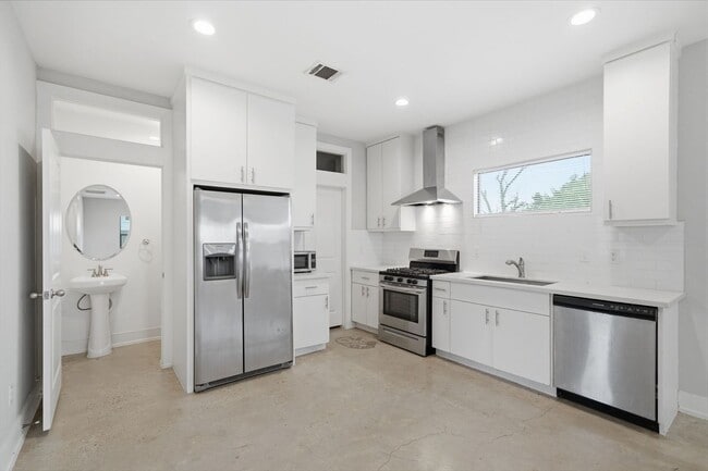 Photo - 603 Edgewood St Unit b