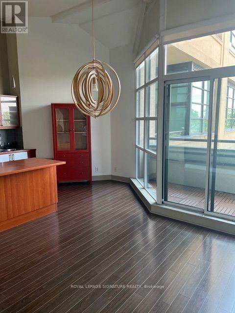 1001 Roselawn Ave Unit 201