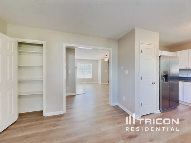 Photo - 1004 Spruce Dr