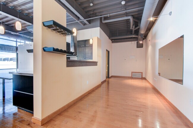 Photo - Luxury Gold Lofts! Bright Open Floor Plan with City Views-Secure Parking Unit 406