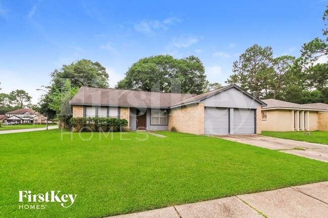 4403 Pineville Ln