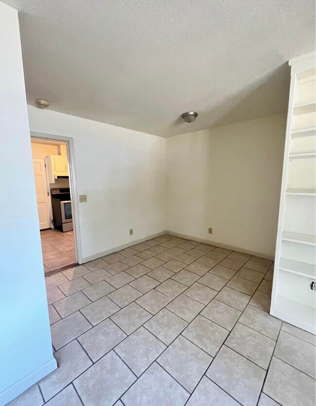 Photo - 1421 Wellington Ave