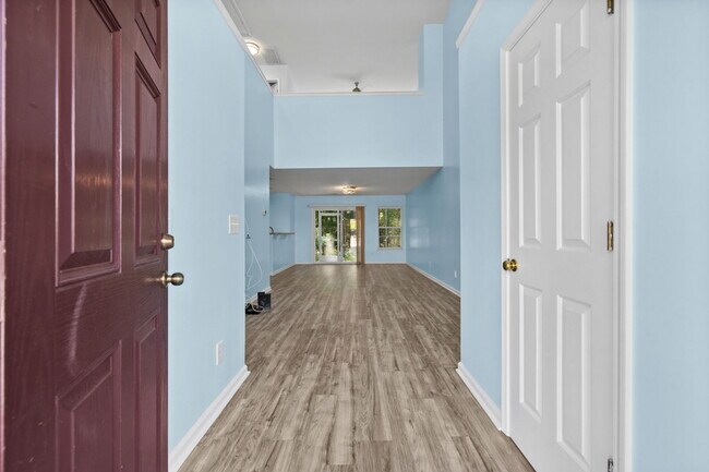 Photo - 1096 Harvester Cir