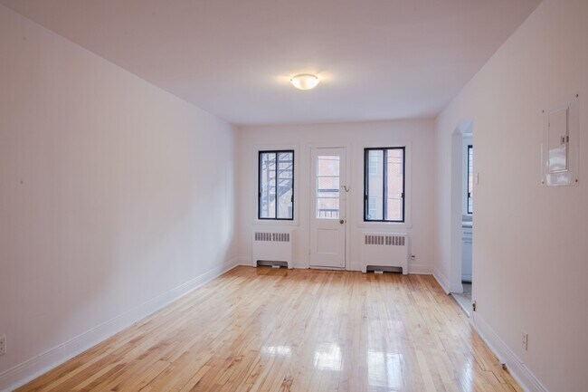 Photo - 3250 Av. Van Horne Unité 14