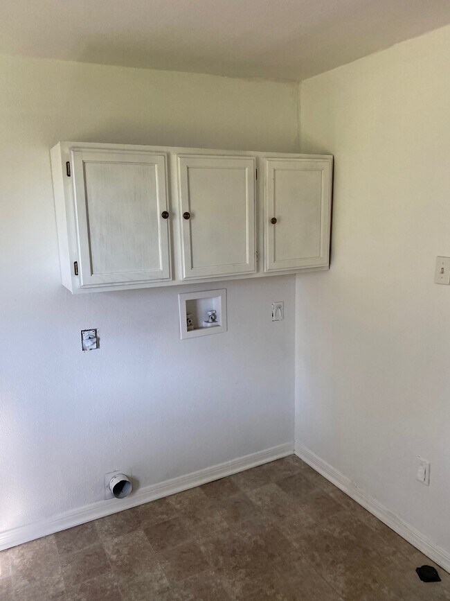 Photo - 915 Center Street