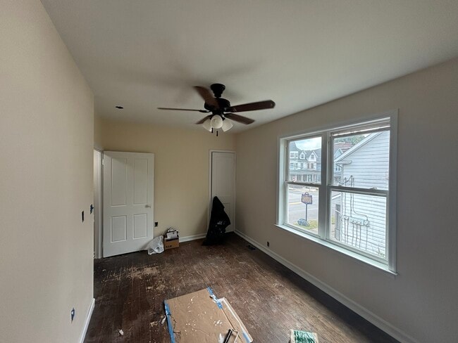 Photo - 415 Market St