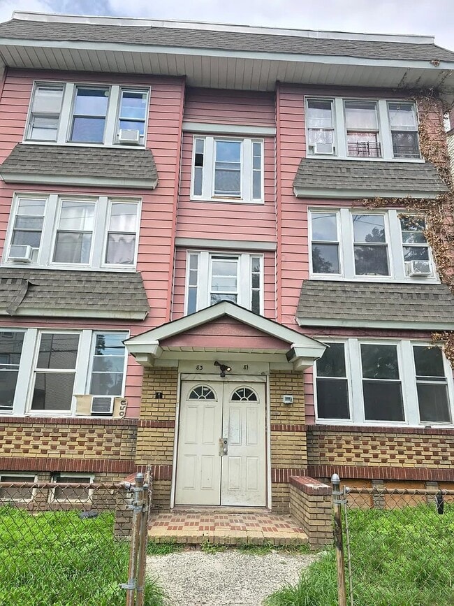 Building Photo - 81 Montgomery Ave