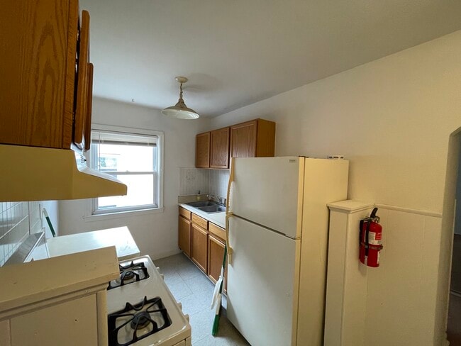 Foto principal - 365 Concord Ave Unidad B