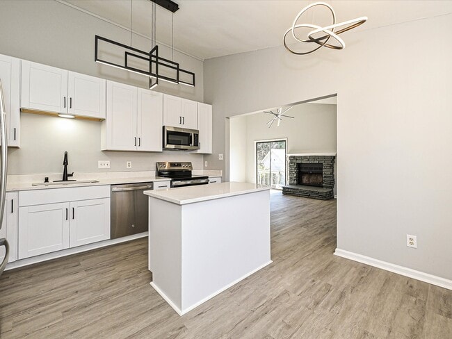 Photo - 6455 Tivoli Ct