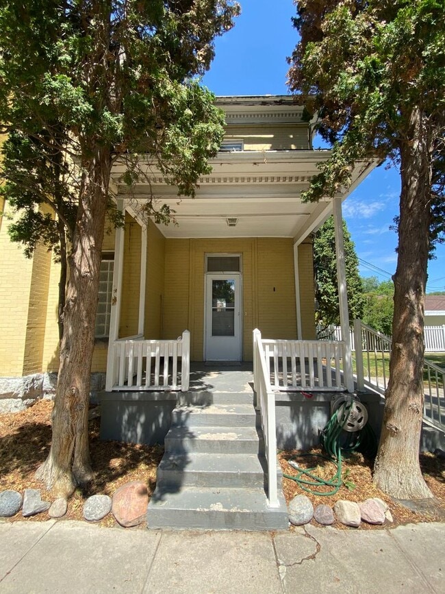 Building Photo - 488 S 7th Ave Unit 488 S 7th A Rental