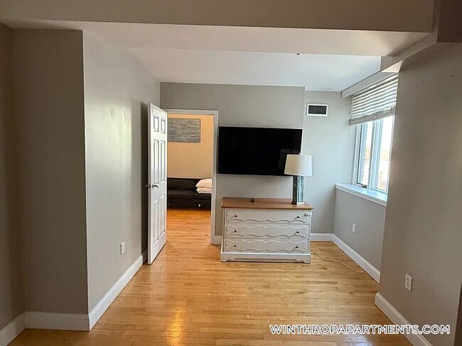 Photo - 312 Shirley St Unit 210