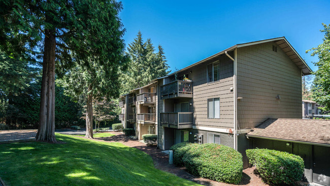 Redmond Court Apartments Building - Redmond Court Rental