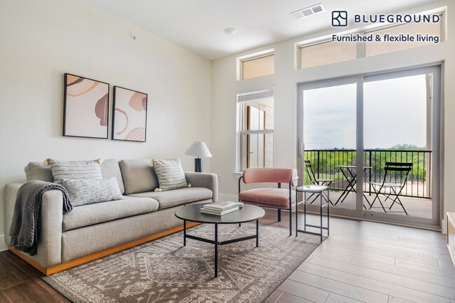 Building Photo - 1501 W Howard Ln