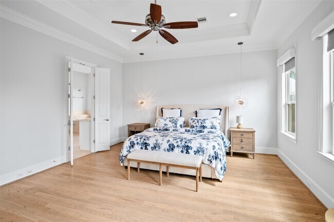 Photo - 2215 Branard St
