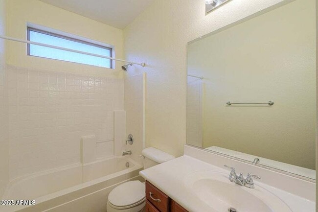 Photo - 1861 E Birch St