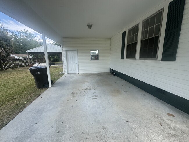 282 Central St