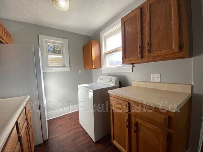 Photo - 1-198 1/2 E High St