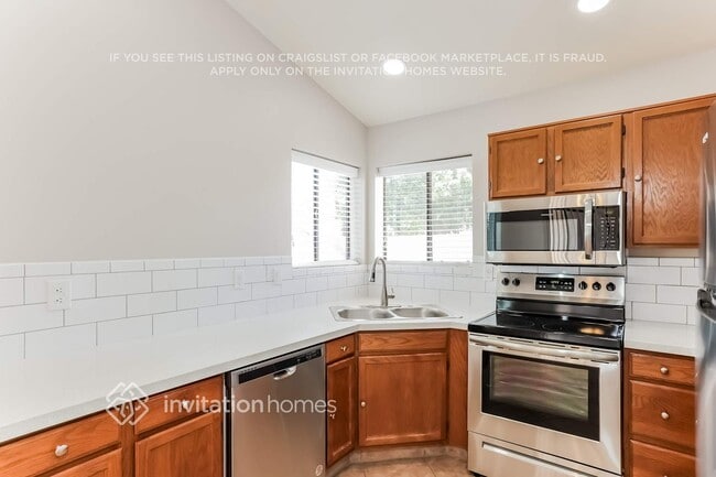Photo - 921 S Val Vista Dr