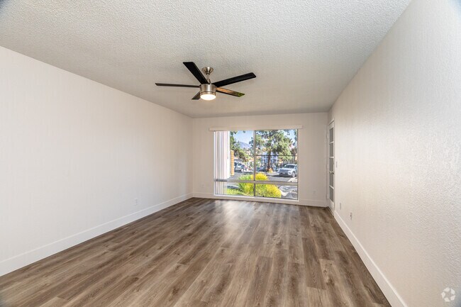 2HAB,1BA-850 ft²