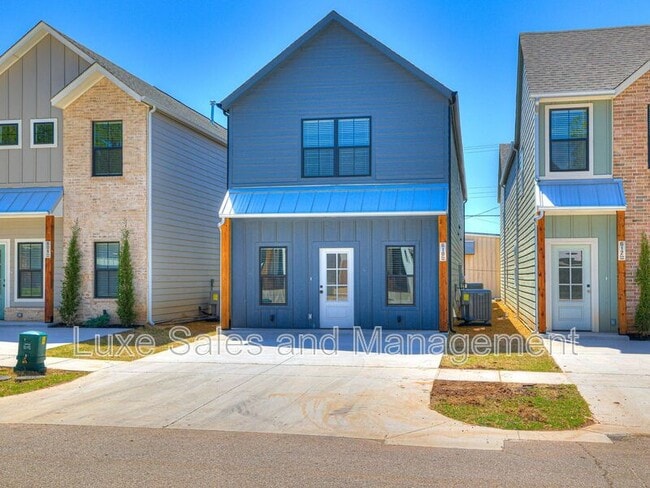 Photo - 610 W 2nd St