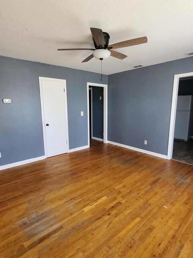 Photo - Clean & Comfortable Duplex Minutes from Downtown Madison