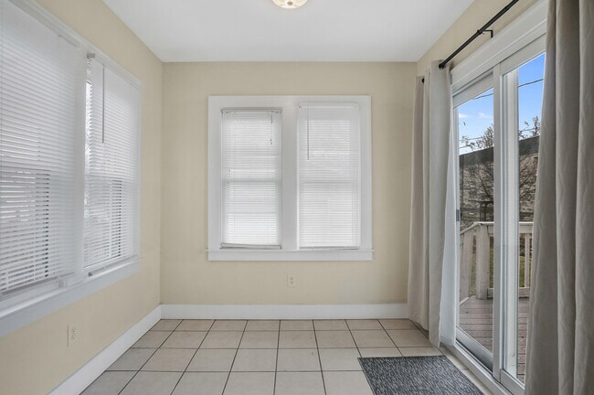423 S Maple Ave