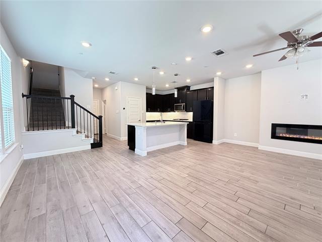 Photo - 2130 Argolis Dr