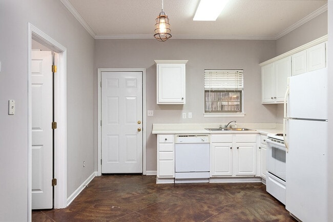 Photo - 129 Ashley Way