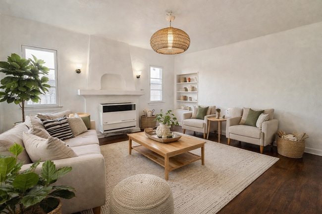 Building Photo - Sycamore Unit 1500